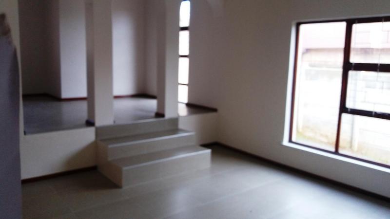 To Let 4 Bedroom Property for Rent in Sonstraal Western Cape
